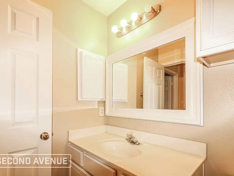 5945 Sutherland Dr — Photo 19