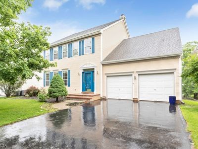 14 Captains Woods Rd, White House Station, NJ, 08889