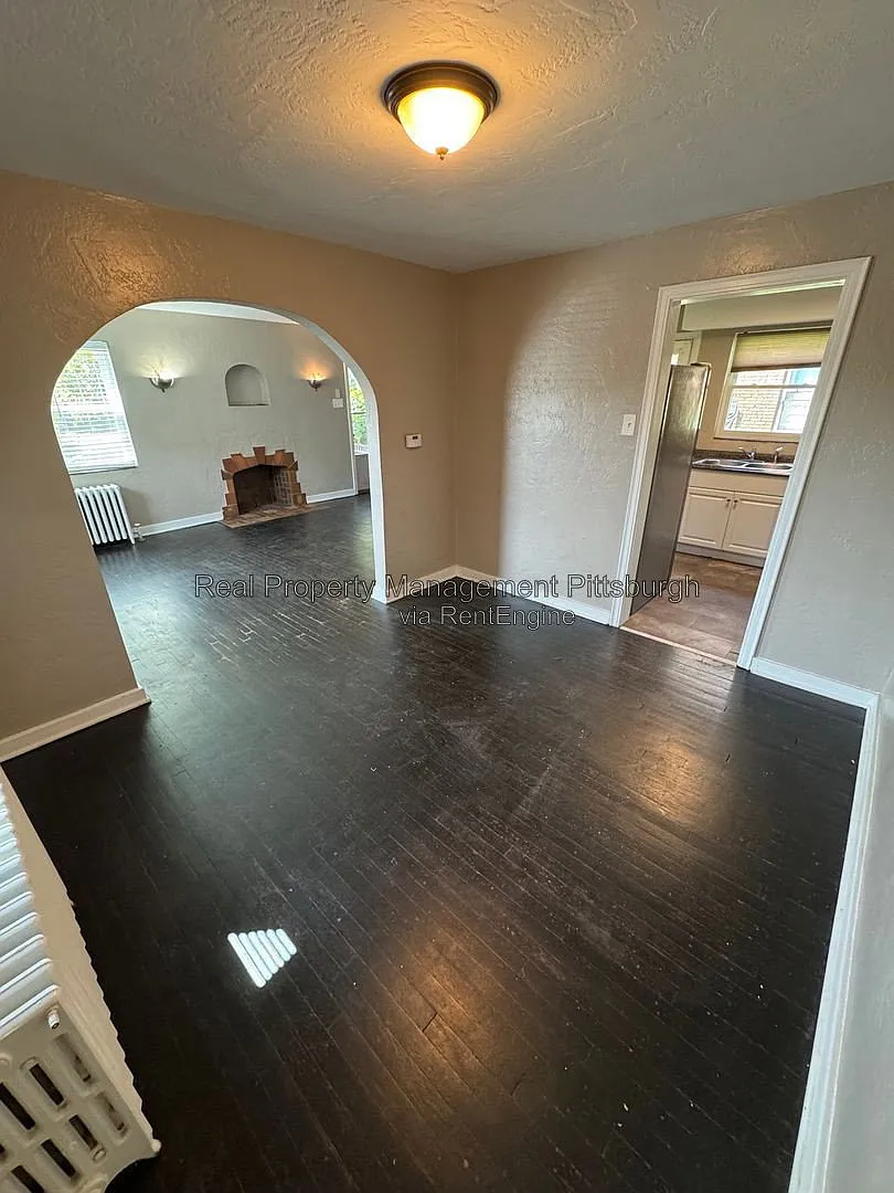 2 bed, 1.0 bath, 850 sqft, $950 — Photo 2