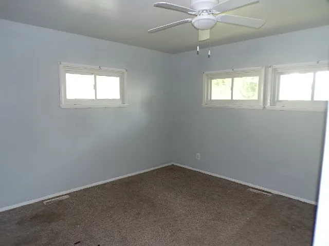 4047 Powell Ave — Photo 8