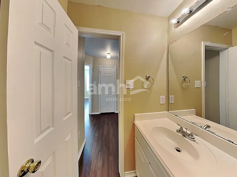 11809 Bobcat Dr — Photo 14