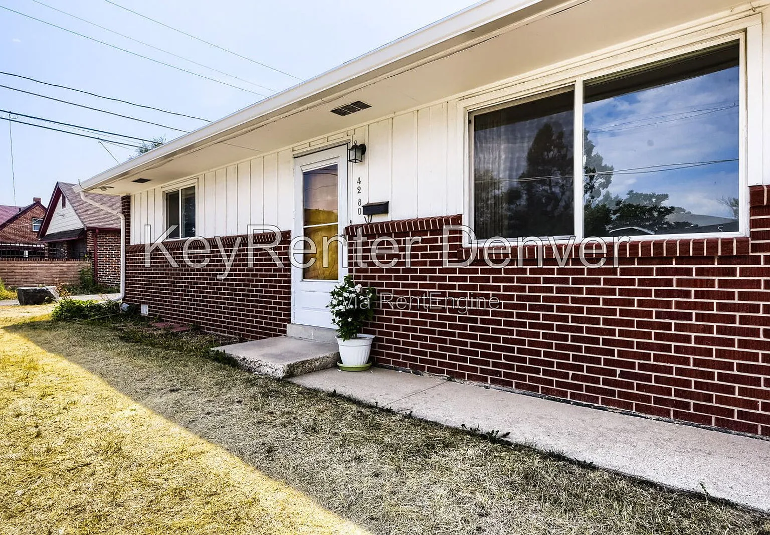 2 bed, 1.0 bath, 941 sqft, $1,800 — Photo 2