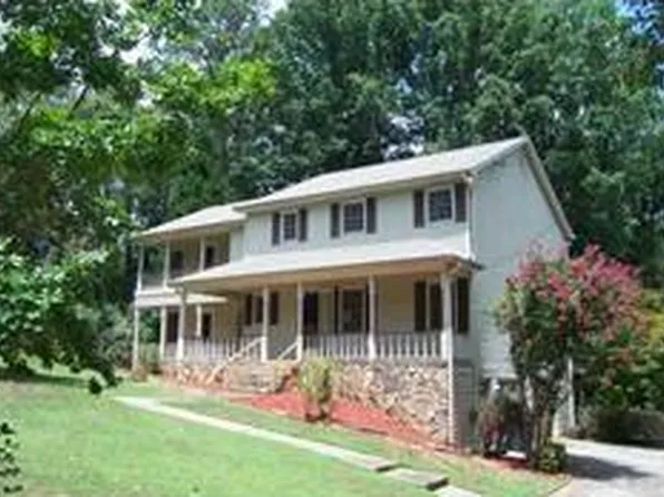 1114 Staples Dr SW, Lilburn, GA 30047