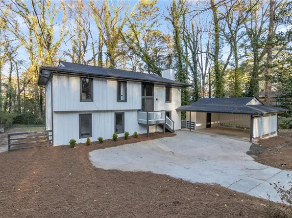 353 Colchester Dr, Stone Mountain, GA 30088