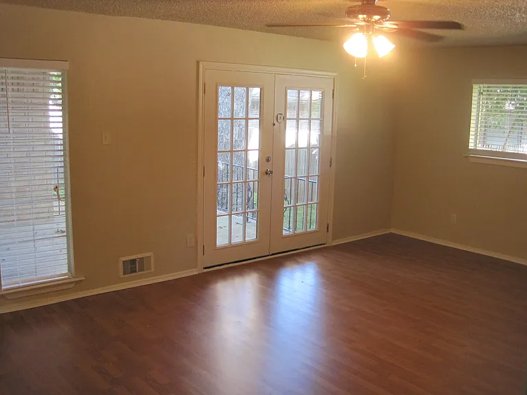 6117 Rincon Way — Photo 9