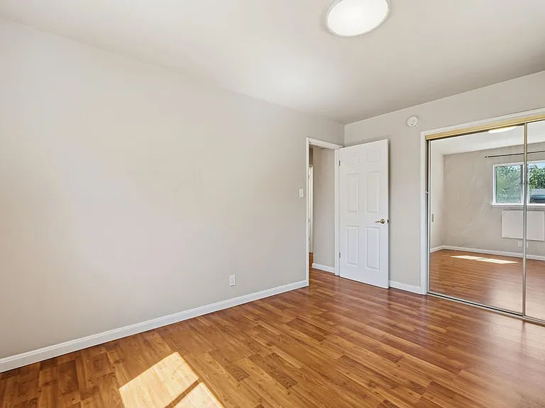 1835 Sandalwood Dr — Photo 15