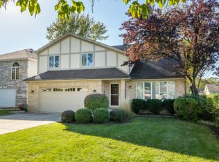 552 S Sunnyside Ave, Elmhurst, IL