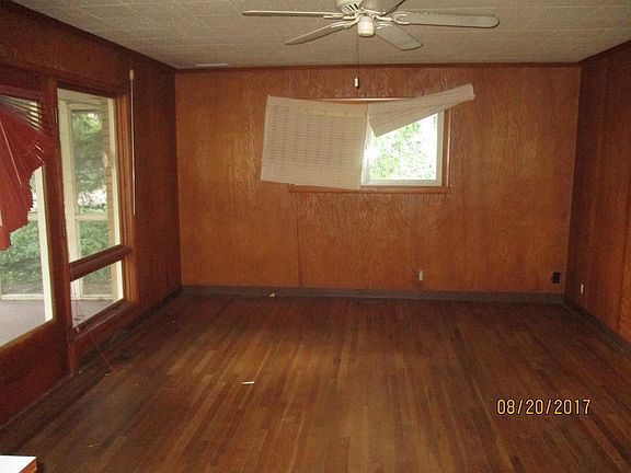 4th image of 55 Piccadilly Dr