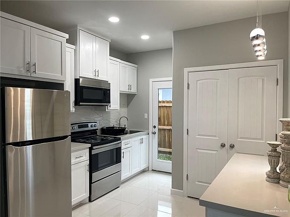 4th image of 205 N West St #1