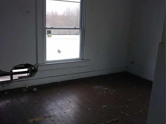 4th image of 1160 Haviland Ave