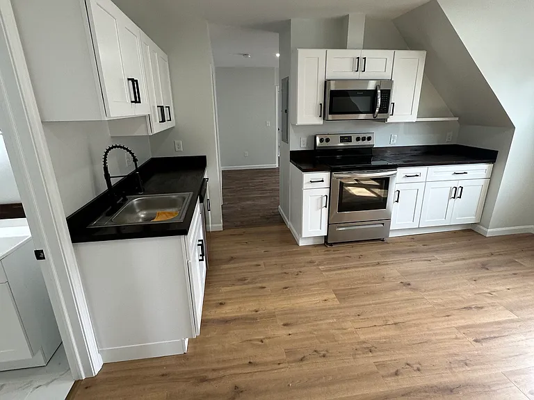2 Freeland St #1 — Photo 6