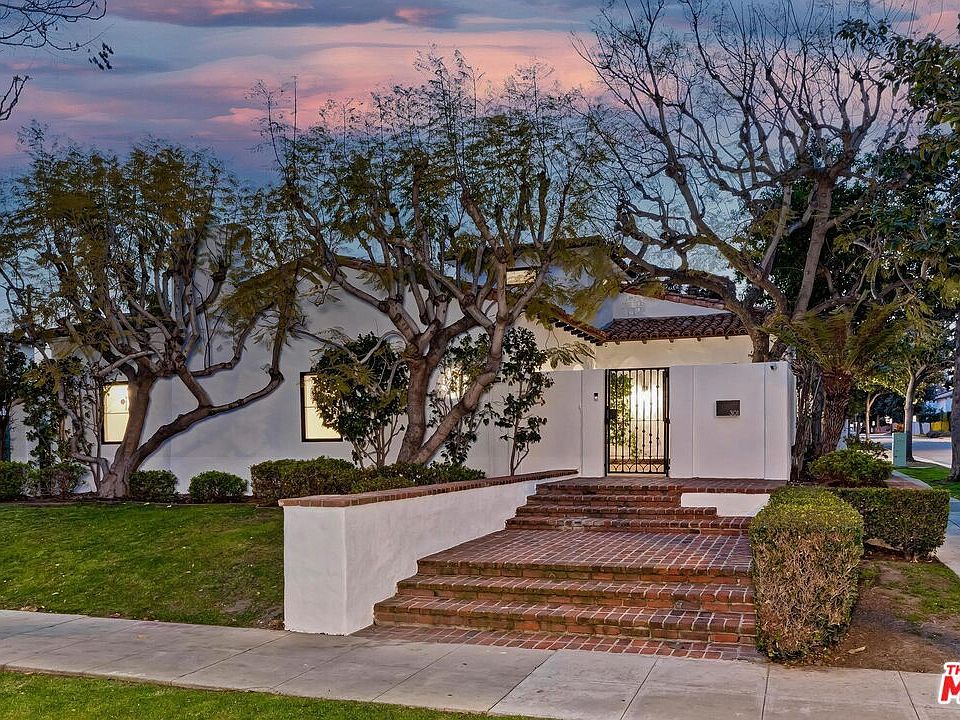 1st image of 301 S Camden Dr