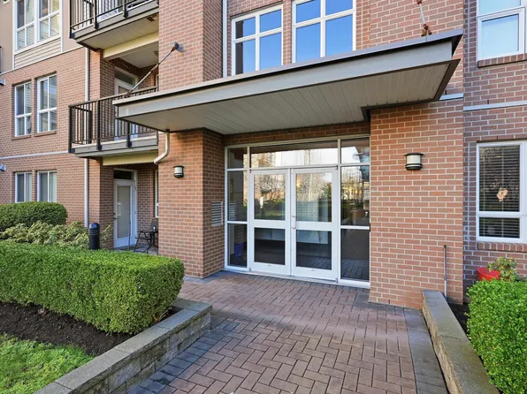 5430 201st St #421, Langley, BC V3A 0A2