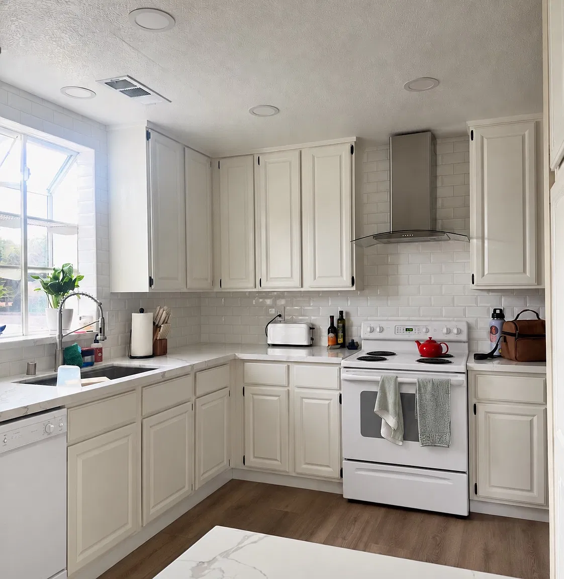 3 bed, 1354 sqft, $2,750 — Photo 4