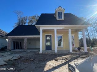 202 Manor House Ln, Lafayette, LA 70507