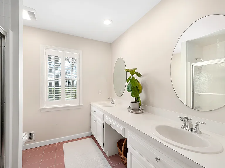 216 Blank Ln — Photo 16