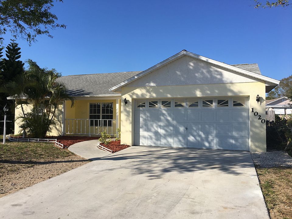 1st image of 1020 9th Ln