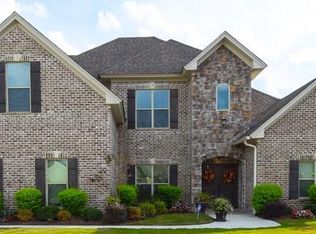 8906 Caraway Ln, Montgomery, AL 36117