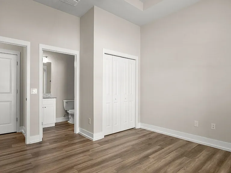 420 NW 1st St — Photo 23