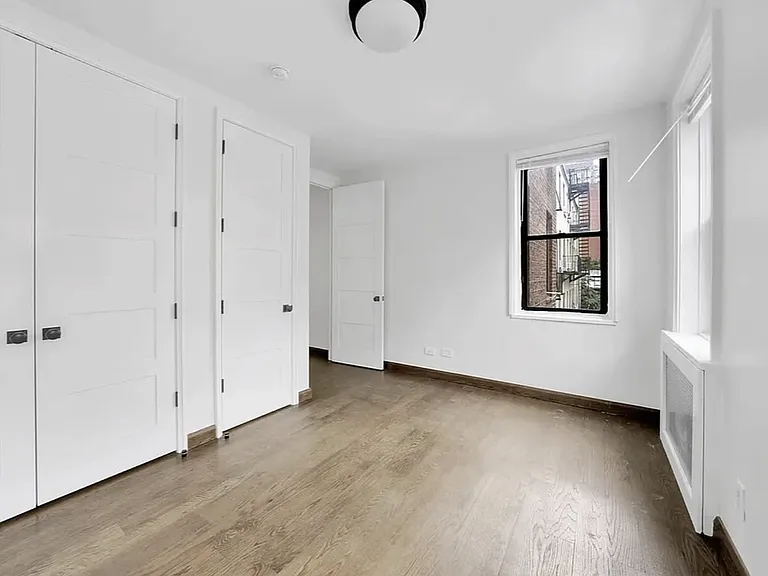 885 10th Ave #6G — Photo 7