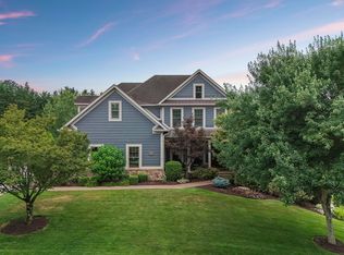 2432 Crescent Lake Pl, Johnson City, TN 37615