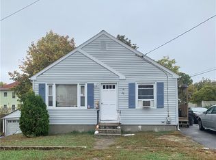 281 Oakdale Ave, Pawtucket, RI 02860