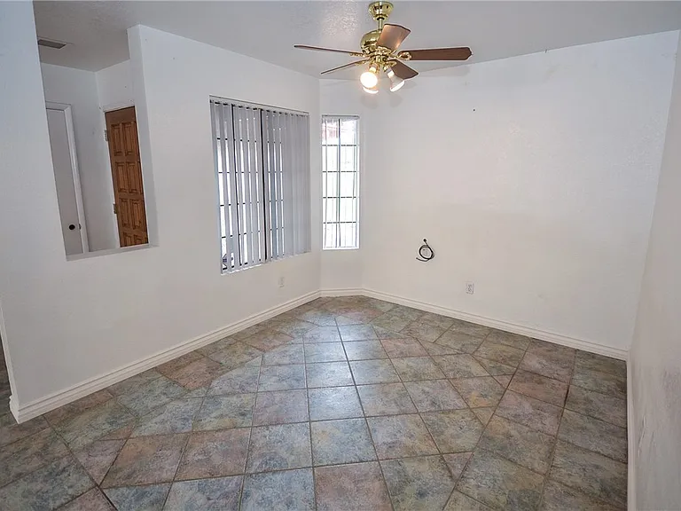 6762 Shelter Ln — Photo 6