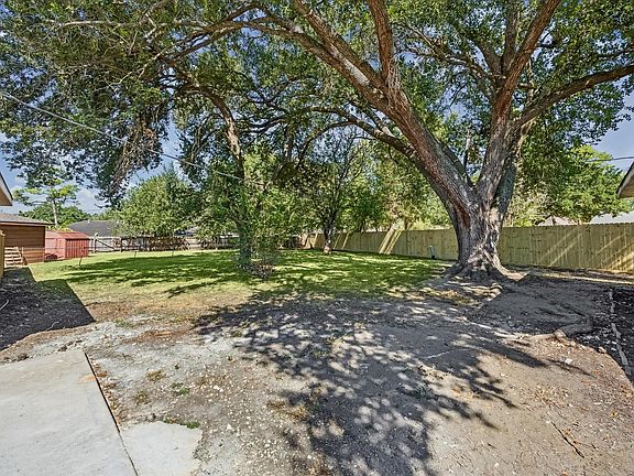 5th image of 11027 Sagehill Dr