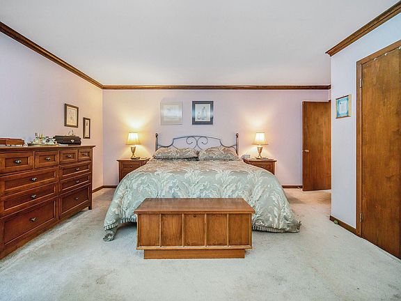 2nd image of 330 Wood Hills Dr