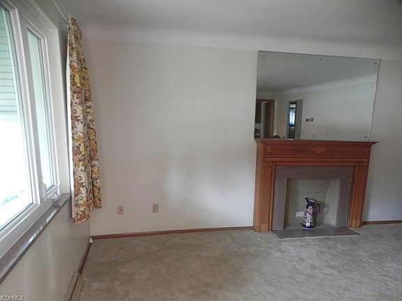 3rd image of 4445 W 215th St