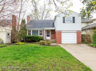 2115 Fir St, Glenview, IL 60025