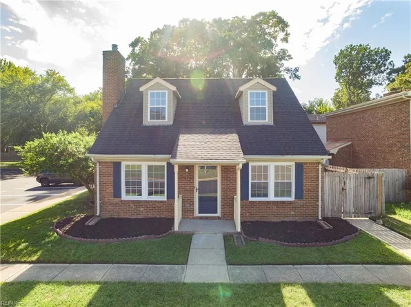 219 Loch Cir, Hampton, VA 23669