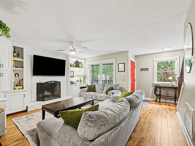 511 Carolina Ave — Photo 3