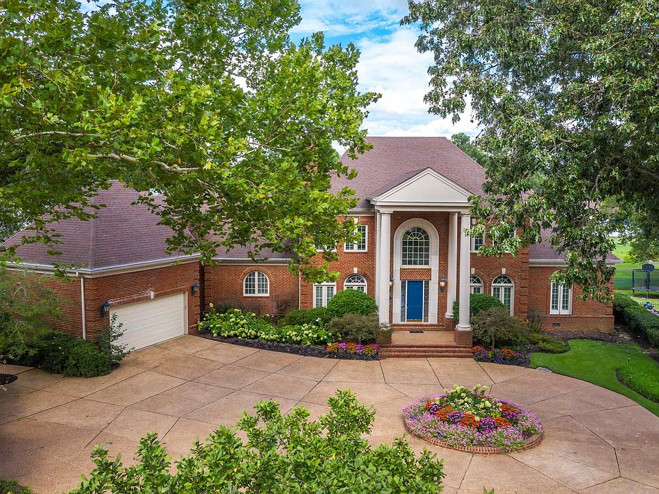 1st image of 8596 The Island At Southwind Dr