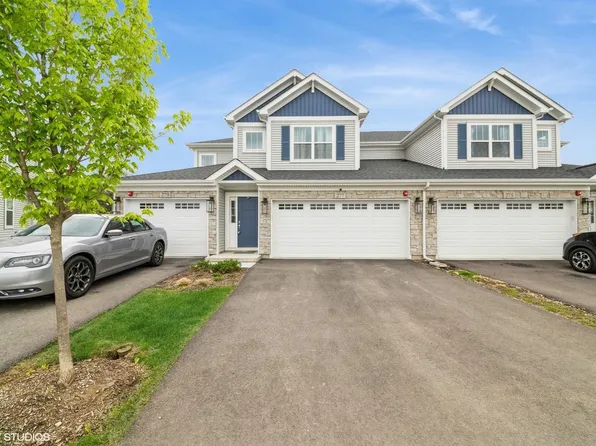 277 Masters Dr, Addison, IL 60101