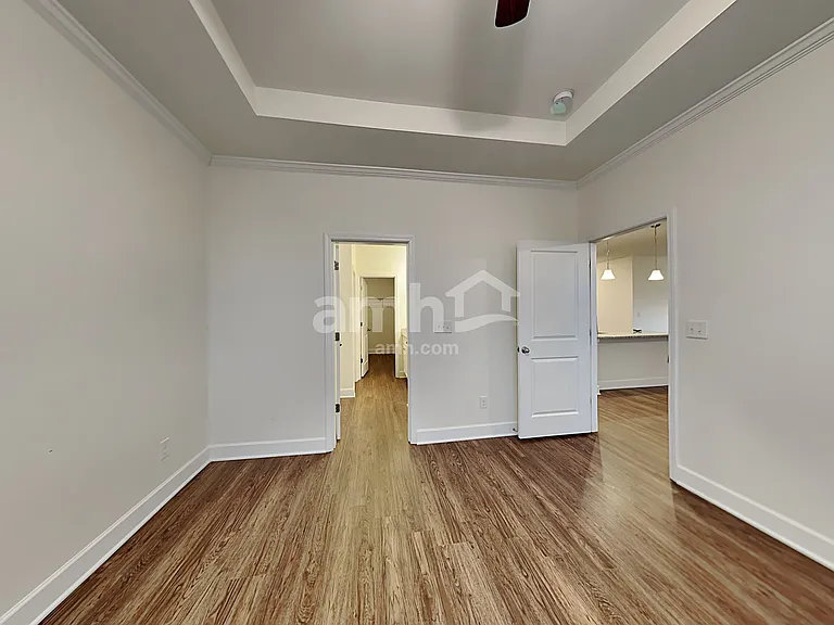 4329 Longfellow Dr — Photo 10