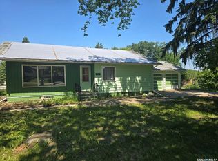 104 Regional Park Rd, Middle Lake, SK S0K0J9