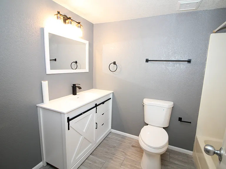 505 N Laveen Dr — Photo 13
