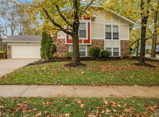 1024 Hollyleaf Ct, Ballwin, MO 63021