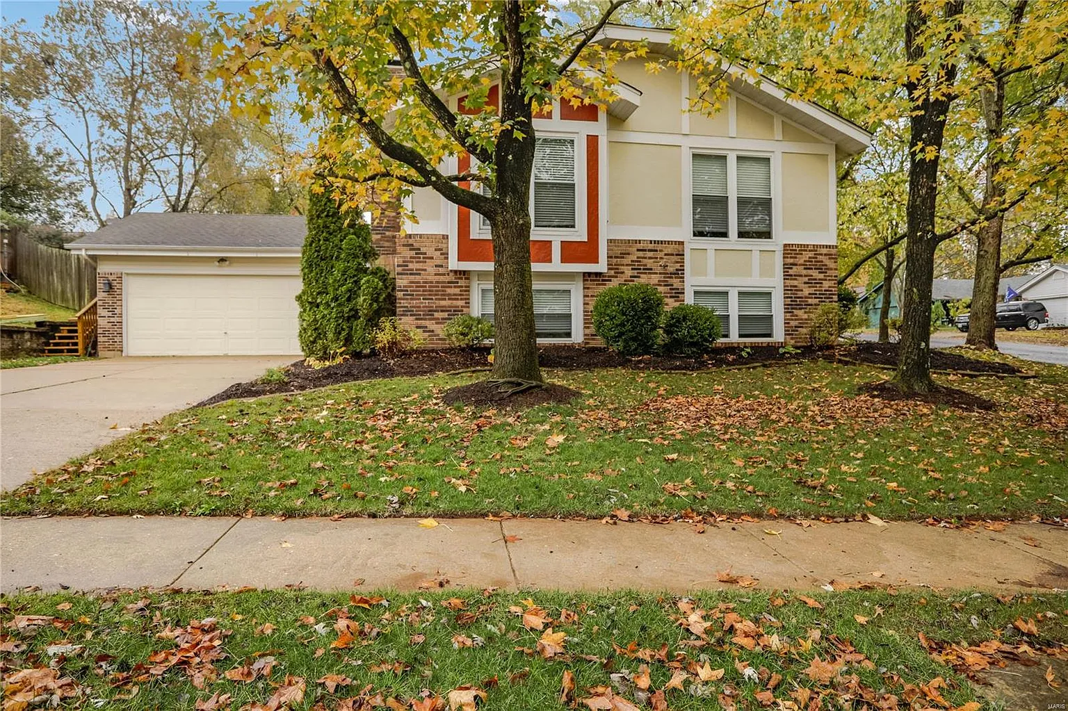1024 Hollyleaf Ct photo 1
