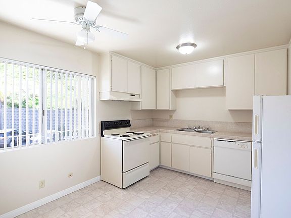4th image of 5494 Reservoir Dr APT C23