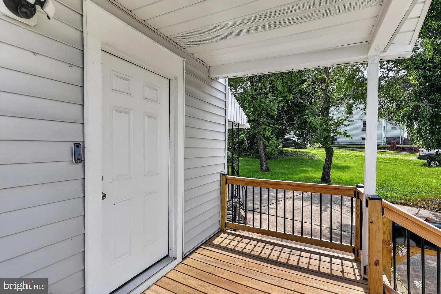 4 bed, 3.0 bath, 1248 sqft, $3,200 — Photo 4