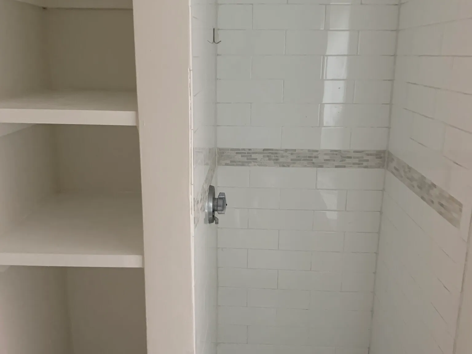 1 bed, 999 sqft, $2,700 — Photo 4