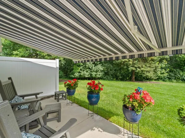 11203 Providence Ln, Eden Prairie, MN 55344