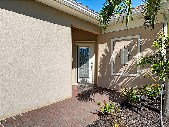 4th image of 8290 Venetian Pointe Dr