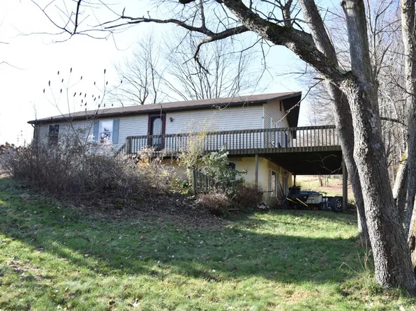 22607 Hunter Rd, Meadville, PA 16335
