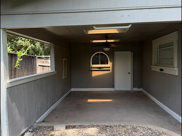 618 Storeywood Dr — Photo 10