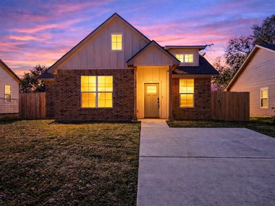 1610 N 6th St, Waco, TX, 76707