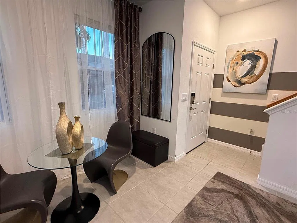 2 bed, 2.5 bath, 1222 sqft, $2,400 — Photo 3