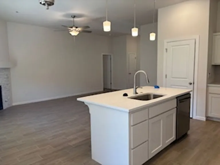 18112 Austin Ct — Photo 5